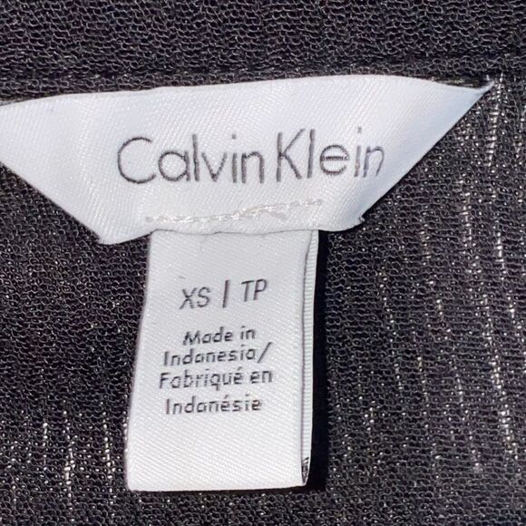 Calvin Klein Elegant Black Off-Shoulder Women's Top With Button Up Back Detail - Picture 3 of 8